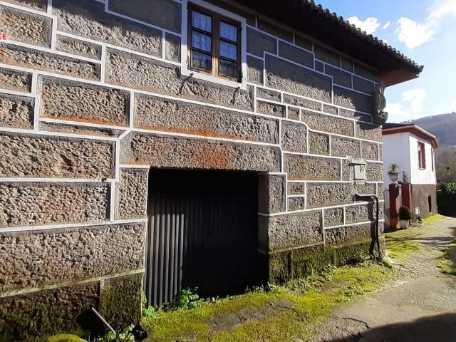 Casa en venta en Allariz, Outeiro de Laxe