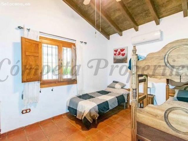 Casa en alquiler en Cómpeta