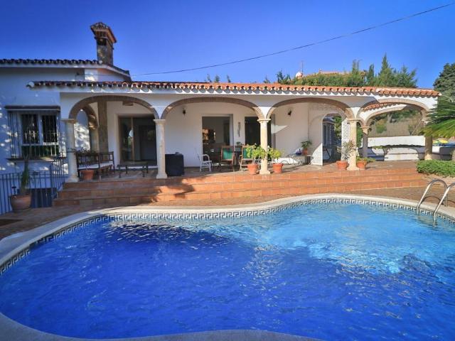 Villa en alquiler en Benalmádena, La Sierrezuela