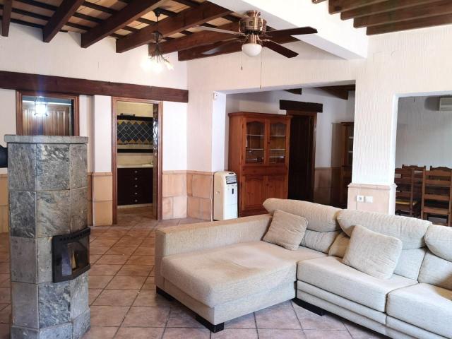 Chalet en alquiler en La Font D'en Carròs, Valencia