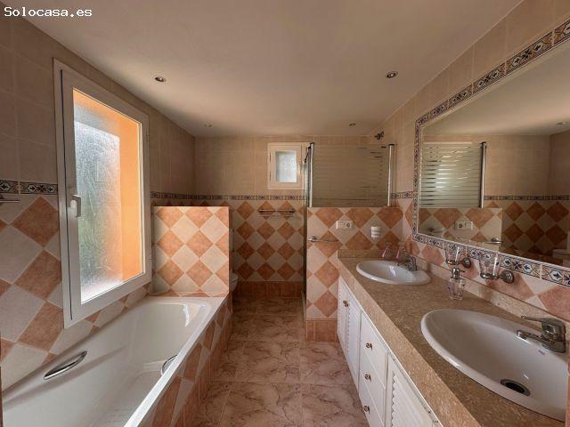 Casa en alquiler en Divina Pastora, Costa del Sol Occidental