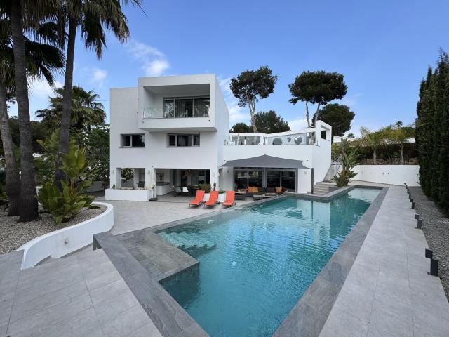 Villa en alquiler en Teulada