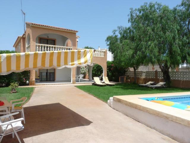 Villa en alquiler en Oliva, Urbanització Platja d'Oliva