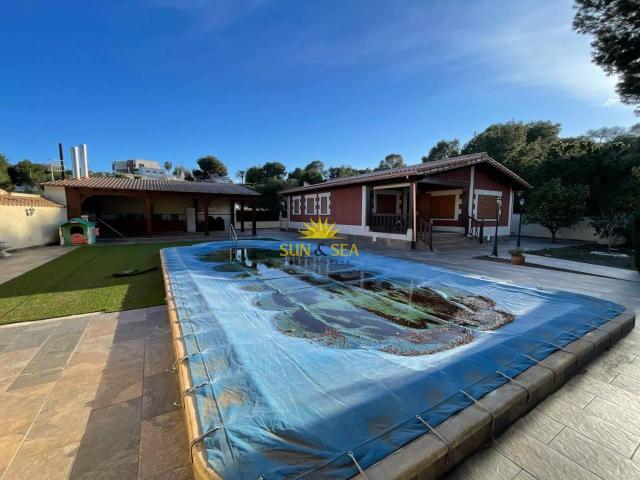 Villa en alquiler en San Miguel De Salinas, Urbanización Ciudad de las Telecomunicaciones