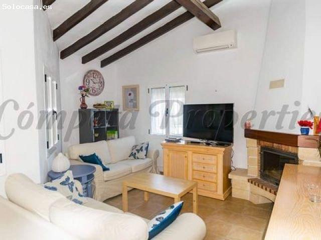 Casa en alquiler en Cómpeta