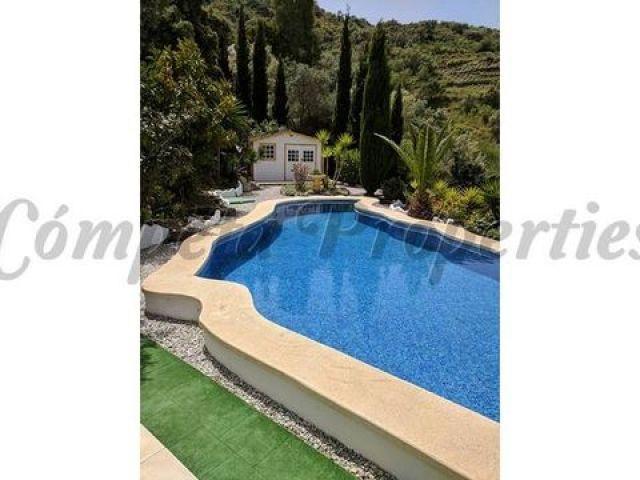 Casa en alquiler en Torrox