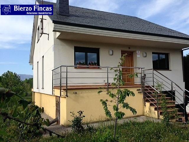 Casa en venta en Bembibre, Matachana