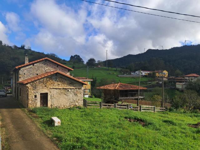 Casa en venta en Candamo, Faces