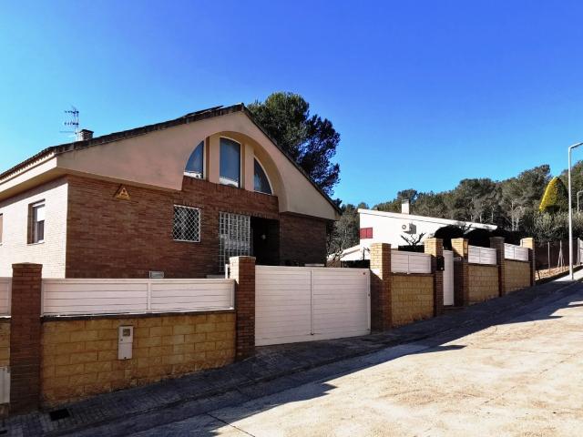 Casa en venta en Canyelles, les Quintanes