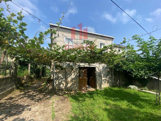 Casa en venta en Castrelo De Miño Casa en venta en Castrelo De Miño