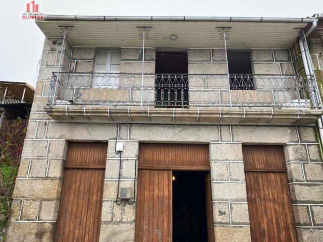 Casa en venta en Cenlle