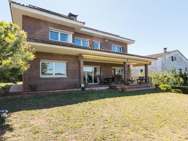 Casa en venta en Cervelló