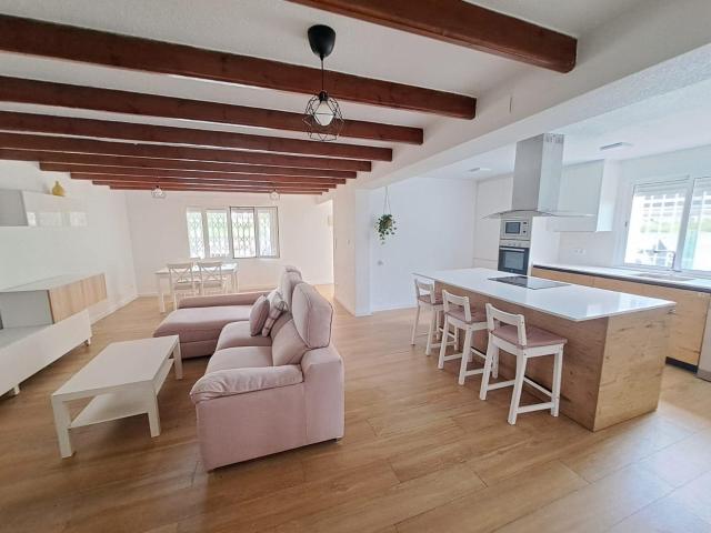 Casa en venta en Elche, Pataes