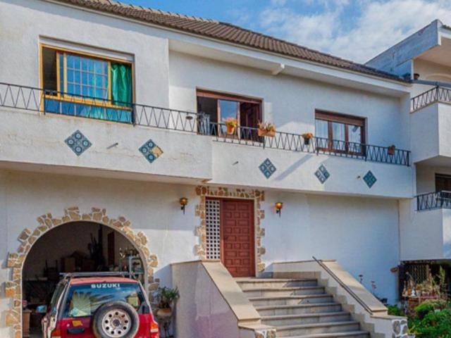 Casa en venta en Gilet, La Paz