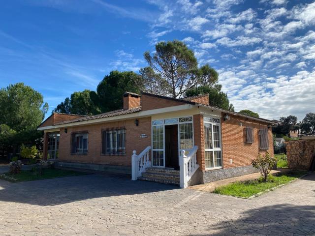 Casa en venta en Hontoba, Urbanización El mirador de Hontoba