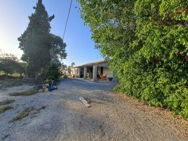 Casa en venta en La Hoya, Daimes