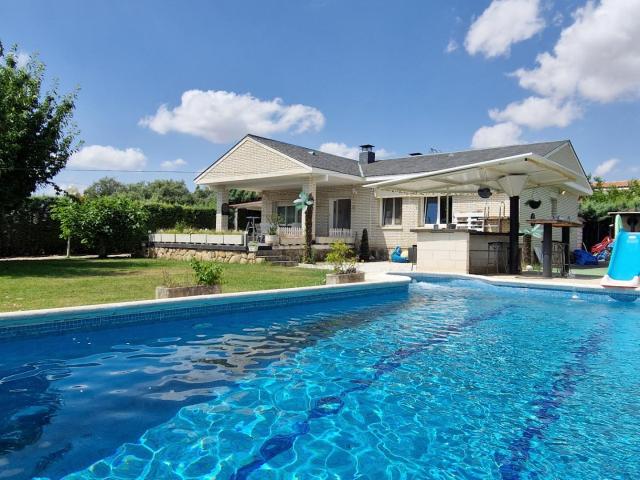 Casa en venta en Nuevo Baztán, Eurovillas