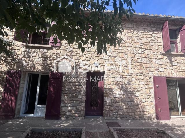 Maison location à Zone artisanale Prato 1, Pernes-les-Fontaines