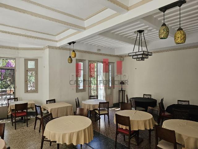 Local commercial location à Anfa, Gharb-Chrarda-Beni Hssen