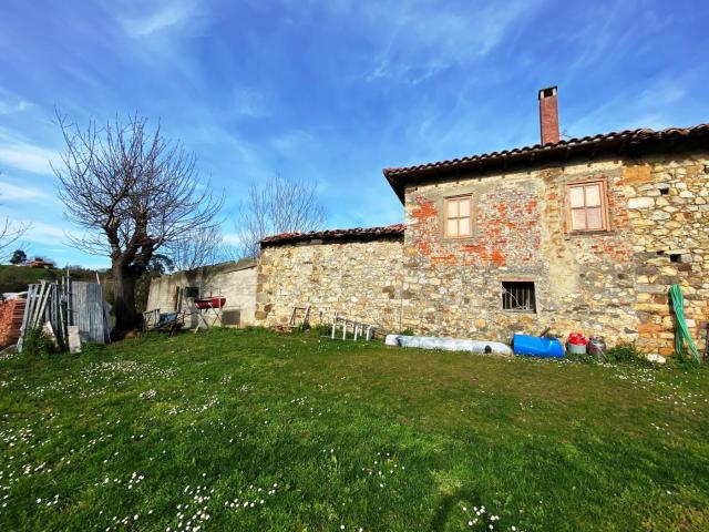 Casa en venta en Ribadesella, Tezangos