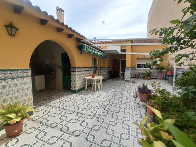 Casa en venta en San Vicente Del Raspeig, Barrio El Tubo