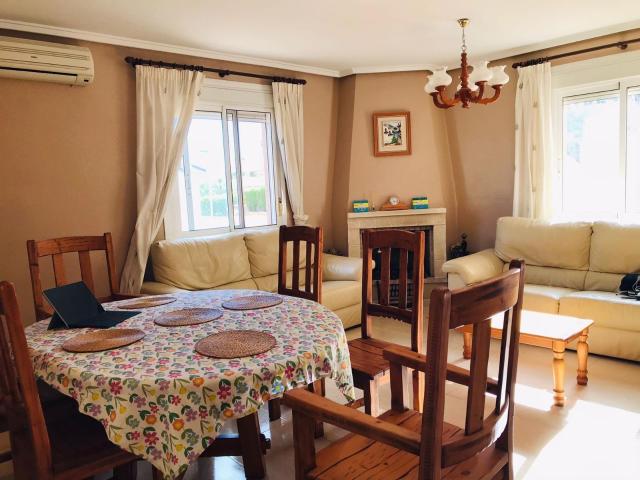 Casa en alquiler en Santa Pola, Urbanización Monte y Mar Comunidad 6A 6B