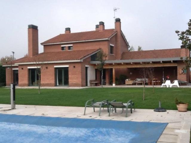 Casa en venta en Simancas, Urbanización El Pichón