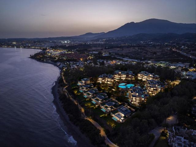 Chalet en venta en Alcazaba Beach, Costa del Sol Occidental