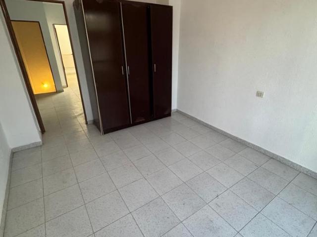 Chalet en venta en Brenes, Andalucía