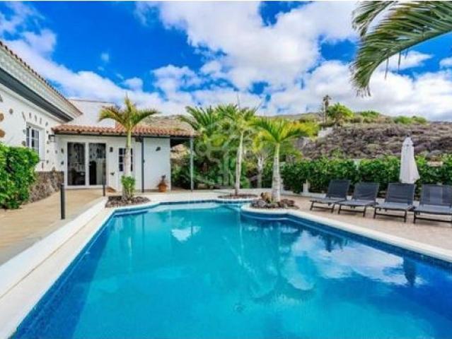 Casa en venta en Los Menores, Adeje