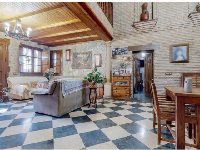 Casa en venta en Bobadilla Estación, Antequera