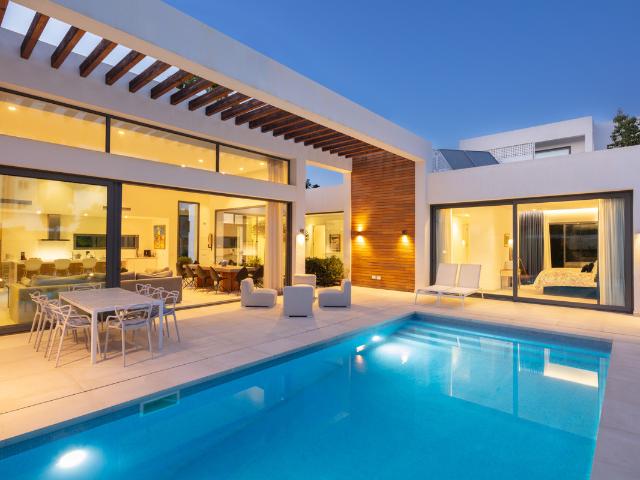 Chalet en venta en Monte Biarritz, Costa del Sol Occidental