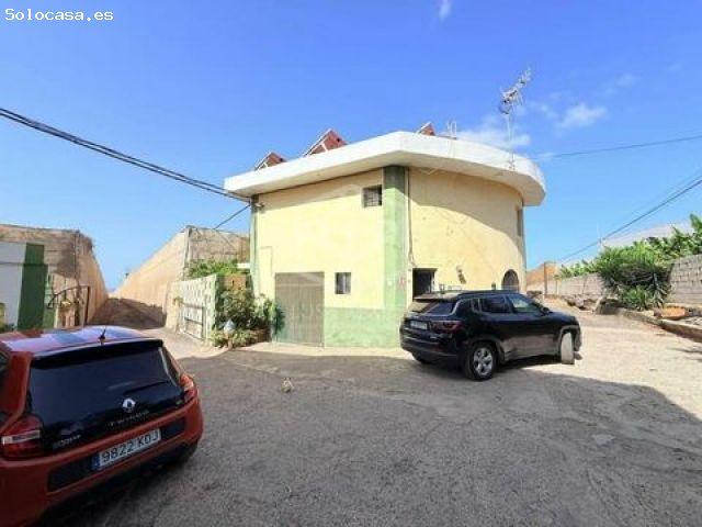 Casa en venta en Las Rosas, Arona