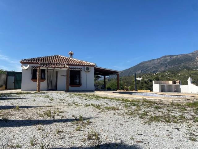 Villa en venta en Canillas De Aceituno