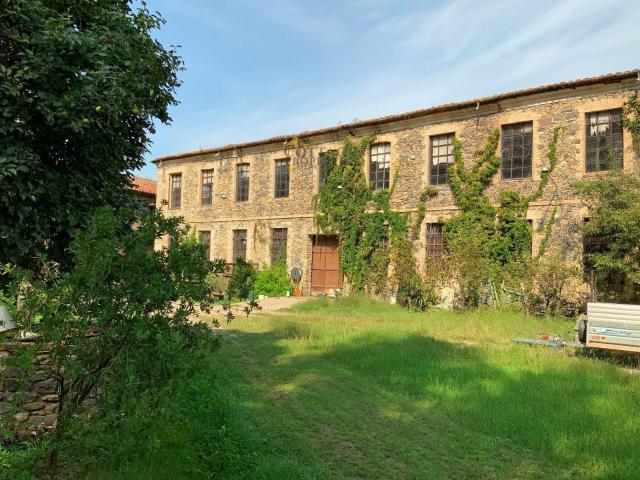 Villa en venta en Castellfollit De La Roca