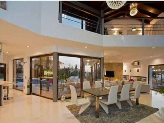 Casa en venta en Nueva Andalucía, Costa del Sol Occidental