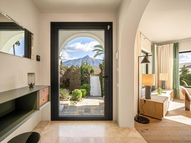 Chalet en venta en Nueva Andalucía, Costa del Sol Occidental