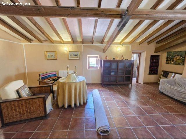 Casa en venta en les Canyades de Don Ciro, el Vinalopó Mitjà / El Vinalopó Medio