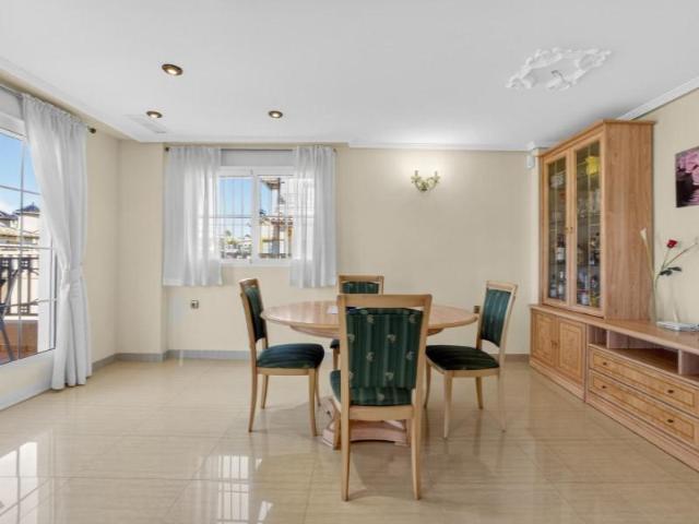 Chalet en venta en Urbanización La Zenia II, el Baix Segura / La Vega Baja