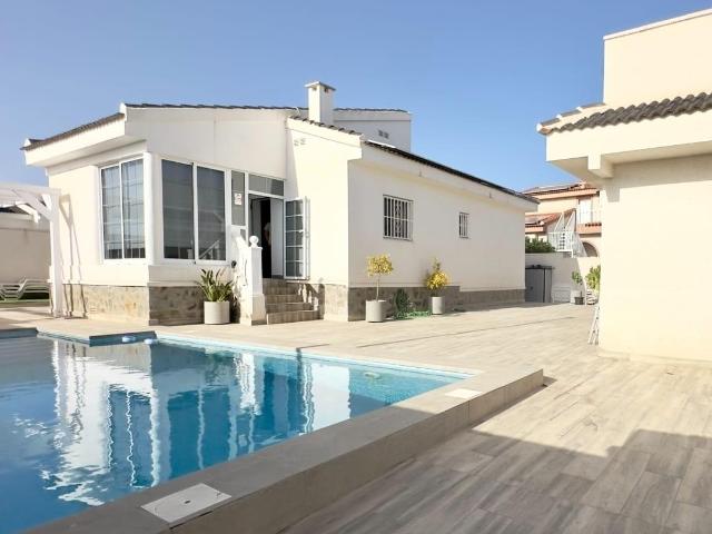 Villa en alquiler en Rojales, Urbanización Lo Pepin