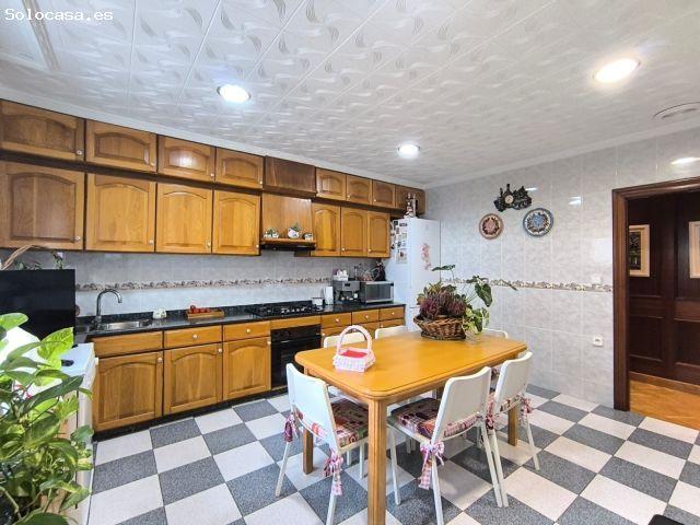 Casa en venta en María Moliner, l'Alt Vinalopó / El Alto Vinalopó
