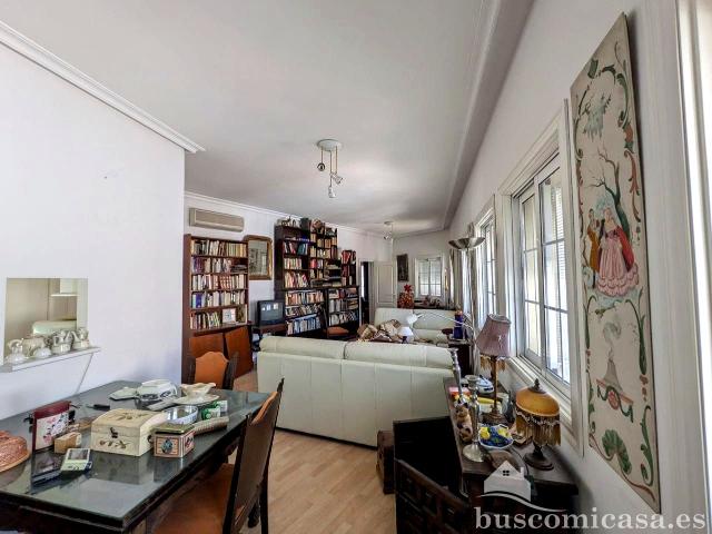 Villa en venta en Linares