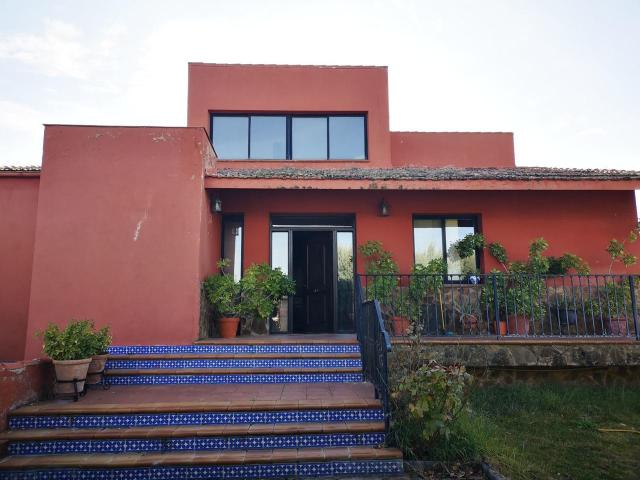 Chalet en venta en La Cruz, Linares
