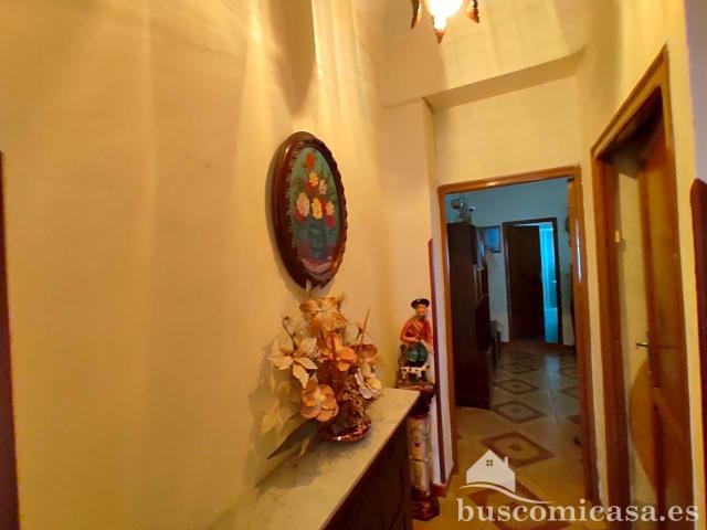 Villa en venta en Linares