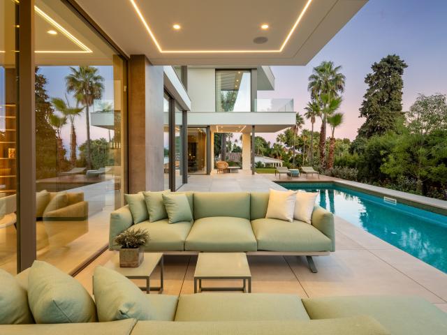 Chalet en venta en La Carolina, Costa del Sol Occidental