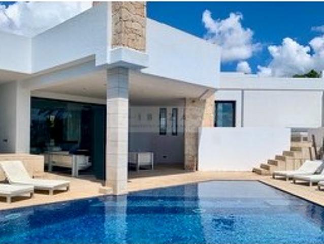 Chalet en venta en Sant Josep de sa Talaia, Eivissa