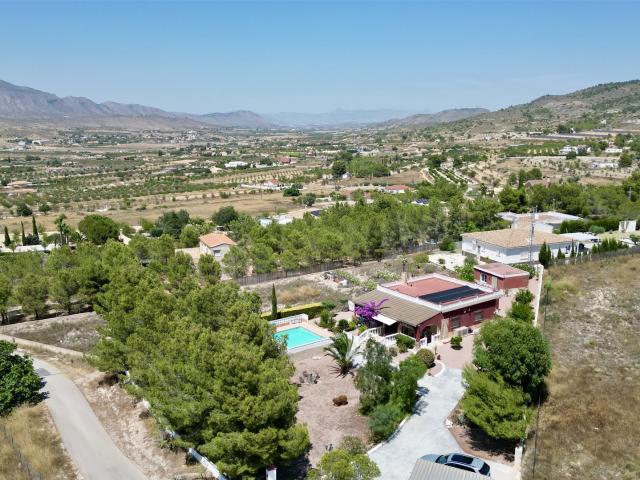 Casa en venta en el Vinalopó Mitjà / El Vinalopó Medio, Valencia