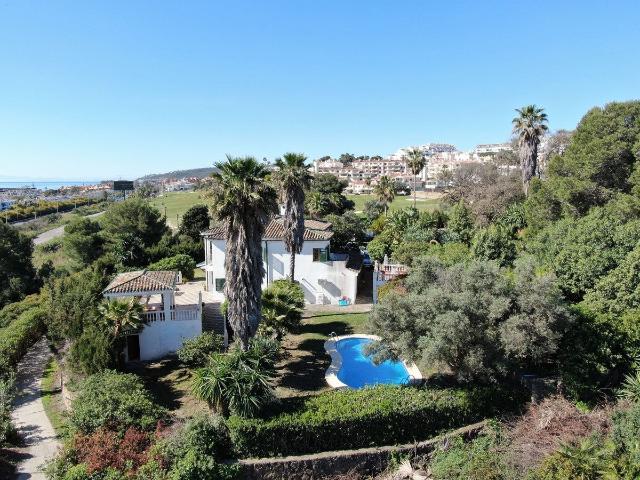 Casa en venta en San Luis de Sabinillas, Costa del Sol Occidental