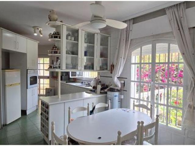 Casa en venta en Residencial El Higueral, Marbella