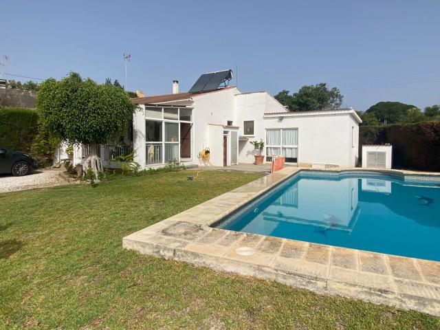 Casa en venta en Estepona, Dominion Beach